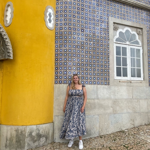 Meet your Posher, Erin - Picture 2 of 5